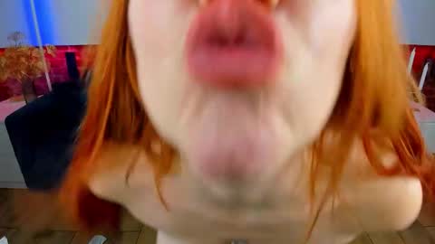 Snapshot of kamilahot25 chatting on 28, 10, 2025 kamilahot25 online show from 28, 10, 2025