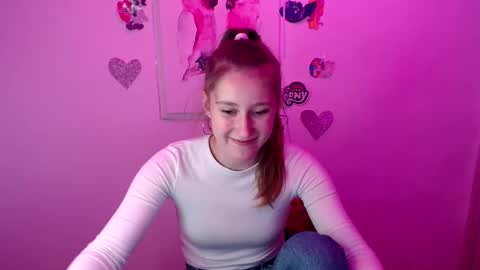 Snapshot of kamilla_love_ chatting on 25, 9, 2025 kamilla_love_ online show from 25, 9, 2025