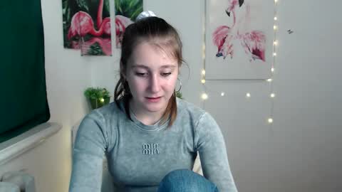 Snapshot of kamilla_love_ chatting on 7, 10, 2025 kamilla_love_ online show from 7, 10, 2025