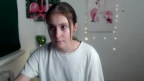 Snapshot of kamilla_love_ chatting on 9, 10, 2025 kamilla_love_ online show from 9, 10, 2025