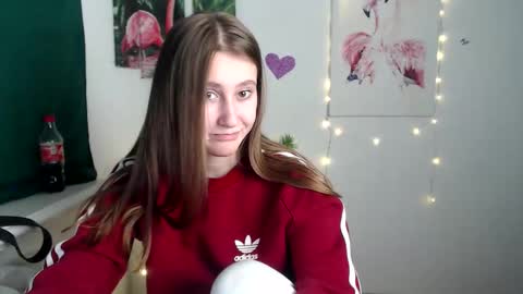 Snapshot of kamilla_love_ chatting on 10, 10, 2025 kamilla_love_ online show from 10, 10, 2025