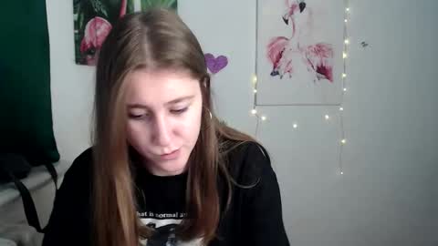 Snapshot of kamilla_love_ chatting on 11, 10, 2025 kamilla_love_ online show from 11, 10, 2025