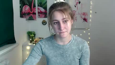 Snapshot of kamilla_love_ chatting on 13, 10, 2025 kamilla_love_ online show from 13, 10, 2025