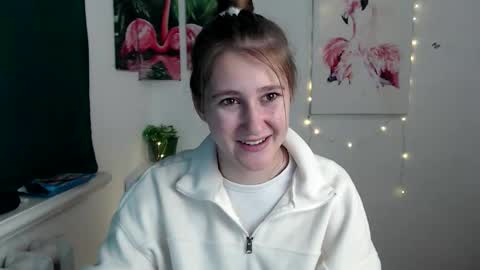 Snapshot of kamilla_love_ chatting on 25, 10, 2025 kamilla_love_ online show from 25, 10, 2025