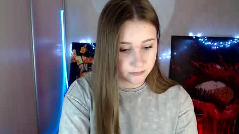 kamilla_love_ online show from 23, 4, 2026