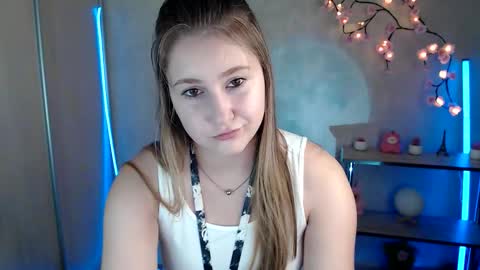 kamilla_love_ online show from 5, 6, 2026