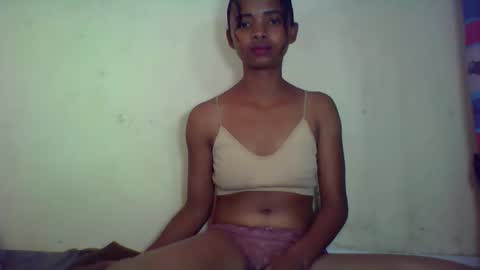 Snapshot of kamillah69 chatting on 12, 11, 2025 kamillah69 online show from 12, 11, 2025