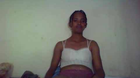 Snapshot of kamillah69 chatting on 14, 11, 2025 kamillah69 online show from 14, 11, 2025