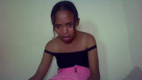 Snapshot of kamillah69 chatting on 15, 11, 2025 kamillah69 online show from 15, 11, 2025