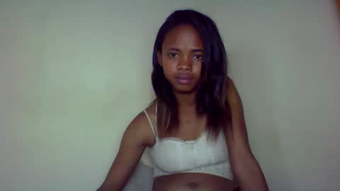 Snapshot of kamillah69 chatting on 20, 11, 2025 kamillah69 online show from 20, 11, 2025