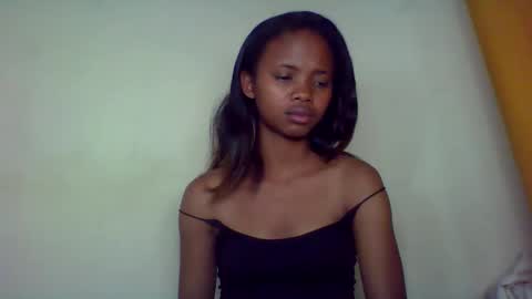 Snapshot of kamillah69 chatting on 22, 11, 2025 kamillah69 online show from 22, 11, 2025