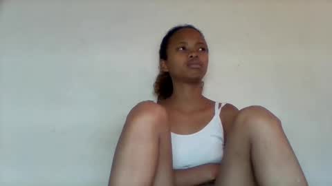 Snapshot of kamillah69 chatting on 2, 12, 2025 kamillah69 online show from 2, 12, 2025