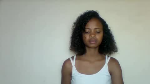 Snapshot of kamillah69 chatting on 16, 12, 2025 kamillah69 online show from 16, 12, 2025