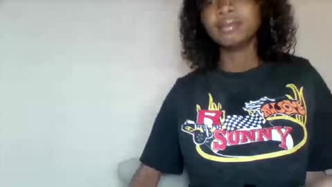 Snapshot of kamillah69 chatting on 20, 12, 2025 kamillah69 online show from 20, 12, 2025