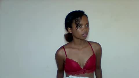 Snapshot of kamillah69 chatting on 12, 1, 2026 kamillah69 online show from 12, 1, 2026