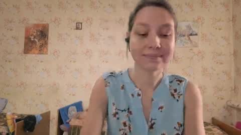 Mari  Simmons online show from 6, 10, 2025