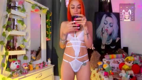 hello  Im Danni online show from 11, 2, 2026