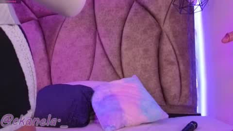 Snapshot of kanela_miller_ chatting on 17, 12, 2025 Cami online show from 17, 12, 2025