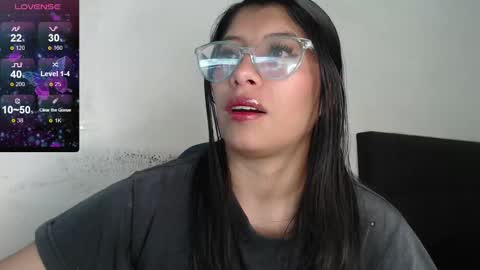 Snapshot of kanroji_mitsuri_11 chatting on 17, 12, 2024 Sanctuary online show from 17, 12, 2024