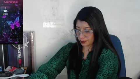 Snapshot of kanroji_mitsuri_11 chatting on 23, 12, 2024 Sanctuary online show from 23, 12, 2024