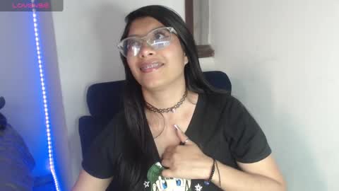 Snapshot of kanroji_mitsuri_11 chatting on 5, 3, 2025 Sanctuary online show from 5, 3, 2025