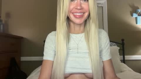 Snapshot of karabearr chatting on 24, 10, 2025 kara online show from 24, 10, 2025