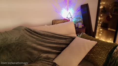 Snapshot of karathemagic chatting on 9, 2, 2025 I am here around 5am GMT karathemagic online show from 9, 2, 2025
