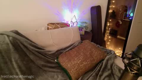 Snapshot of karathemagic chatting on 15, 2, 2025 I am here around 5am GMT karathemagic online show from 15, 2, 2025