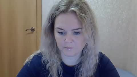 karennelsonx online show from 2, 11, 2025