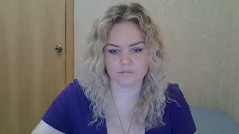 karennelsonx online show from 8, 5, 2026