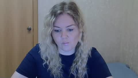 karennelsonx online show from 16, 6, 2026