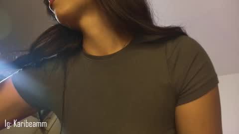 Snapshot of karibeam chatting on 14, 11, 2025 K online show from 14, 11, 2025