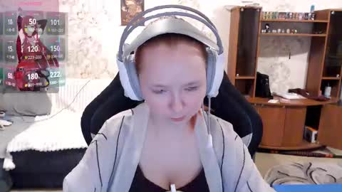 Snapshot of karicynthia chatting on 23, 10, 2025 Lisa Backler online show from 23, 10, 2025
