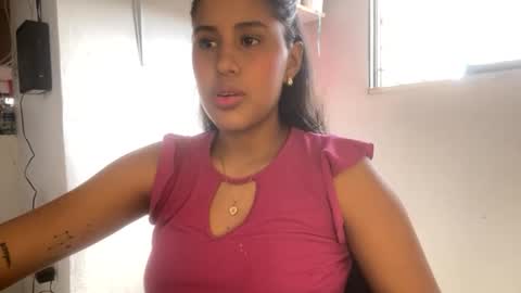 Snapshot of kariina_candy chatting on 2, 6, 2026 kariina candy and fox online show from 2, 6, 2026