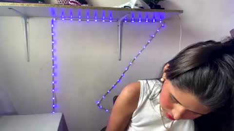Snapshot of kariina_candy chatting on 5, 7, 2026 kariina candy and fox online show from 5, 7, 2026