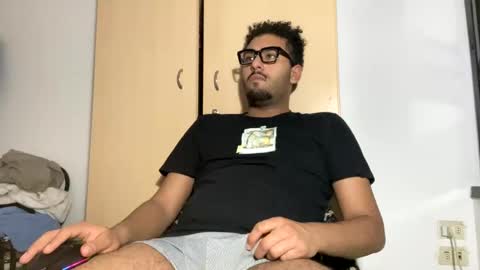 karim03larbi online show from 8, 2, 2025