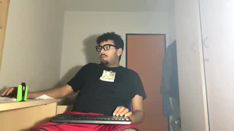 karim03larbi online show from 5, 3, 2025