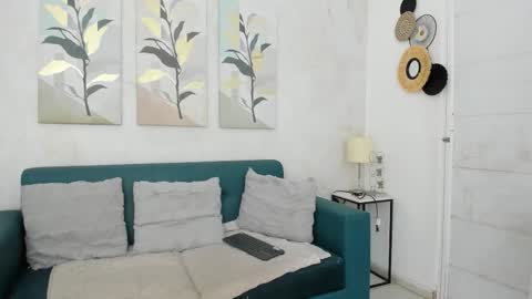 Kari  online show from 30, 11, 2025