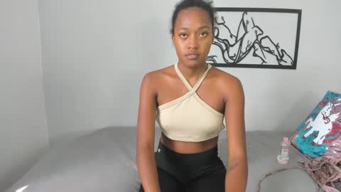 karina_lopez7 online show from 6, 10, 2025