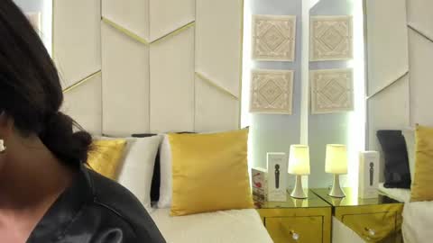 karinaacox online show from 5, 5, 2026