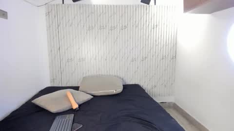 Snapshot of karinaaurora1 chatting on 29, 10, 2025 karinaaurora1 online show from 29, 10, 2025