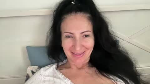 Karina online show from 11, 6, 2026