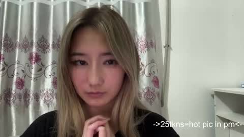 Snapshot of karissagius chatting on 28, 7, 2026 karissagius online show from 28, 7, 2026