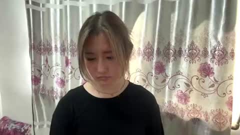 Snapshot of karissagius chatting on 3, 8, 2026 karissagius online show from 3, 8, 2026