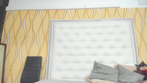 KARISSIA online show from 13, 1, 2026