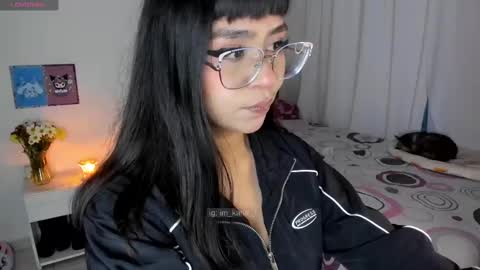 Ill be on at sunday see u Lynn  Could u help me to reach 100 Thmbs upp plssss   Independent girl 3 online show from 20, 2, 2025