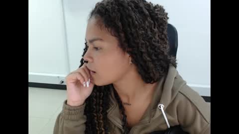 Snapshot of karla_cg chatting on 22, 2, 2025 karla_cg online show from 22, 2, 2025