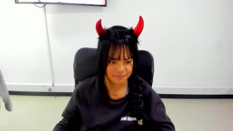 Snapshot of karla_cg chatting on 1, 10, 2025 karla_cg online show from 1, 10, 2025