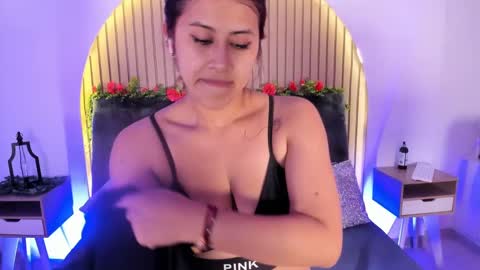 Snapshot of karla_gonzaless chatting on 25, 1, 2025 Karla Gonzaless online show from 25, 1, 2025