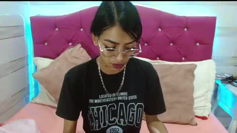 Snapshot of karla_slutskinny chatting on 11, 3, 2025 karla_slutskinny online show from 11, 3, 2025